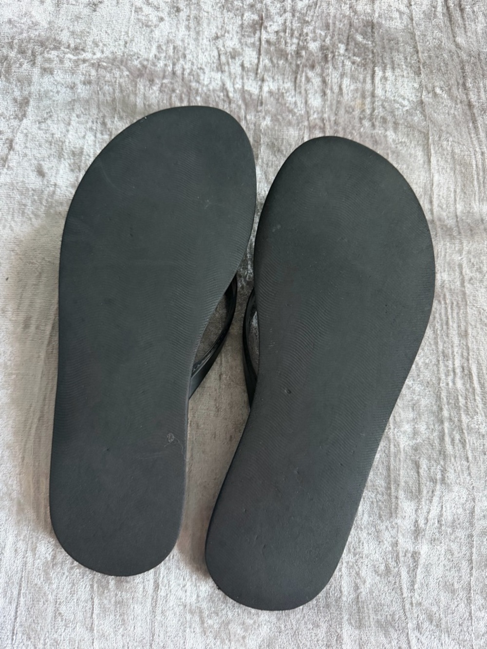 tory burch black kira flip flops - Picture 3 of 3